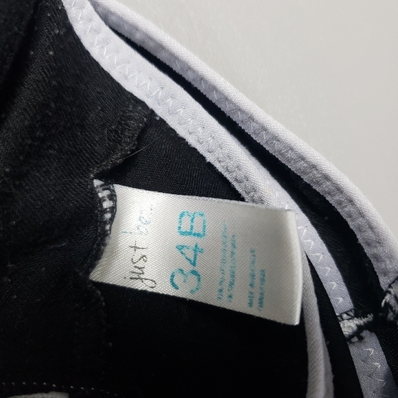 3/$15 just be black and white wireless bra women's size 34B - Picture 5 of 6